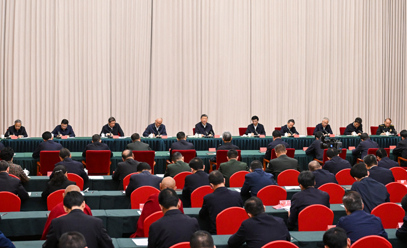 习近平在听取西藏自治区党委和政府工作汇报时强调：全面贯彻新时代党的治藏方略 努力建设团结富裕文明和谐美丽的社会主义现代化新西藏