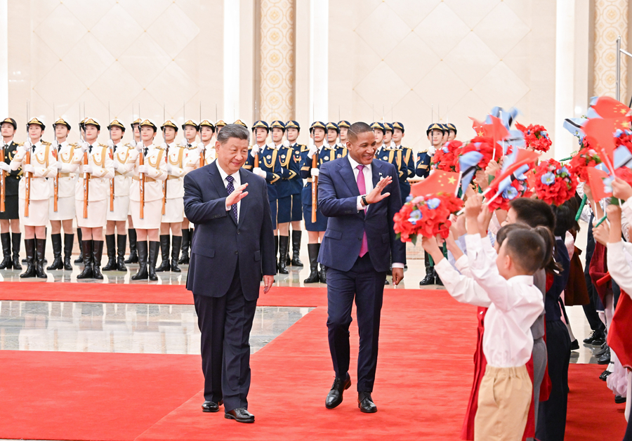 习近平同博茨瓦纳总统博科会谈