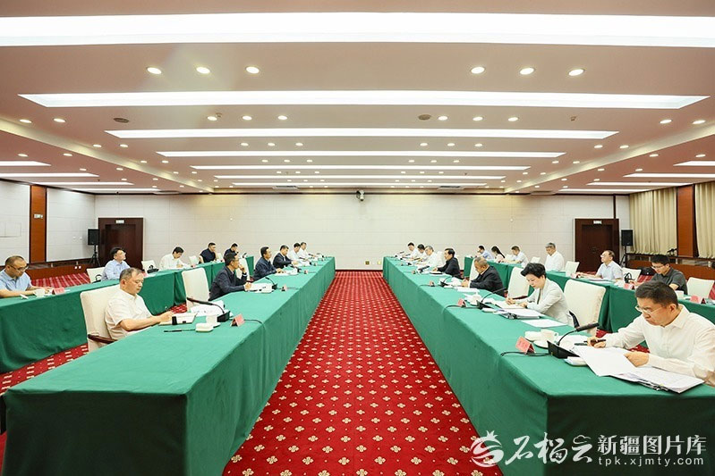 陈小江艾尔肯·吐尼亚孜会见国家管网集团董事长张伟